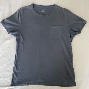 Club Monaco Pocket t shirt small